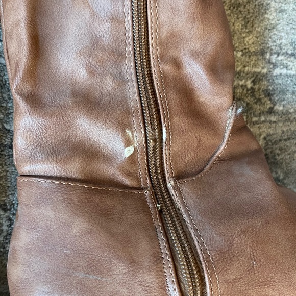 Brown boots - Picture 4 of 8